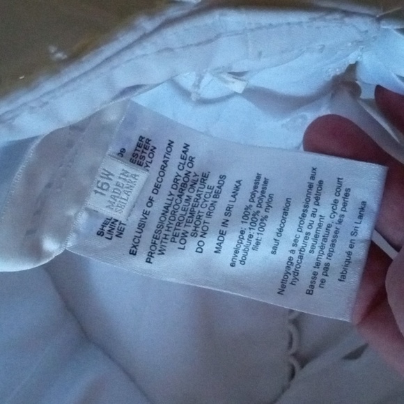 Wedding dress - Picture 5 of 5